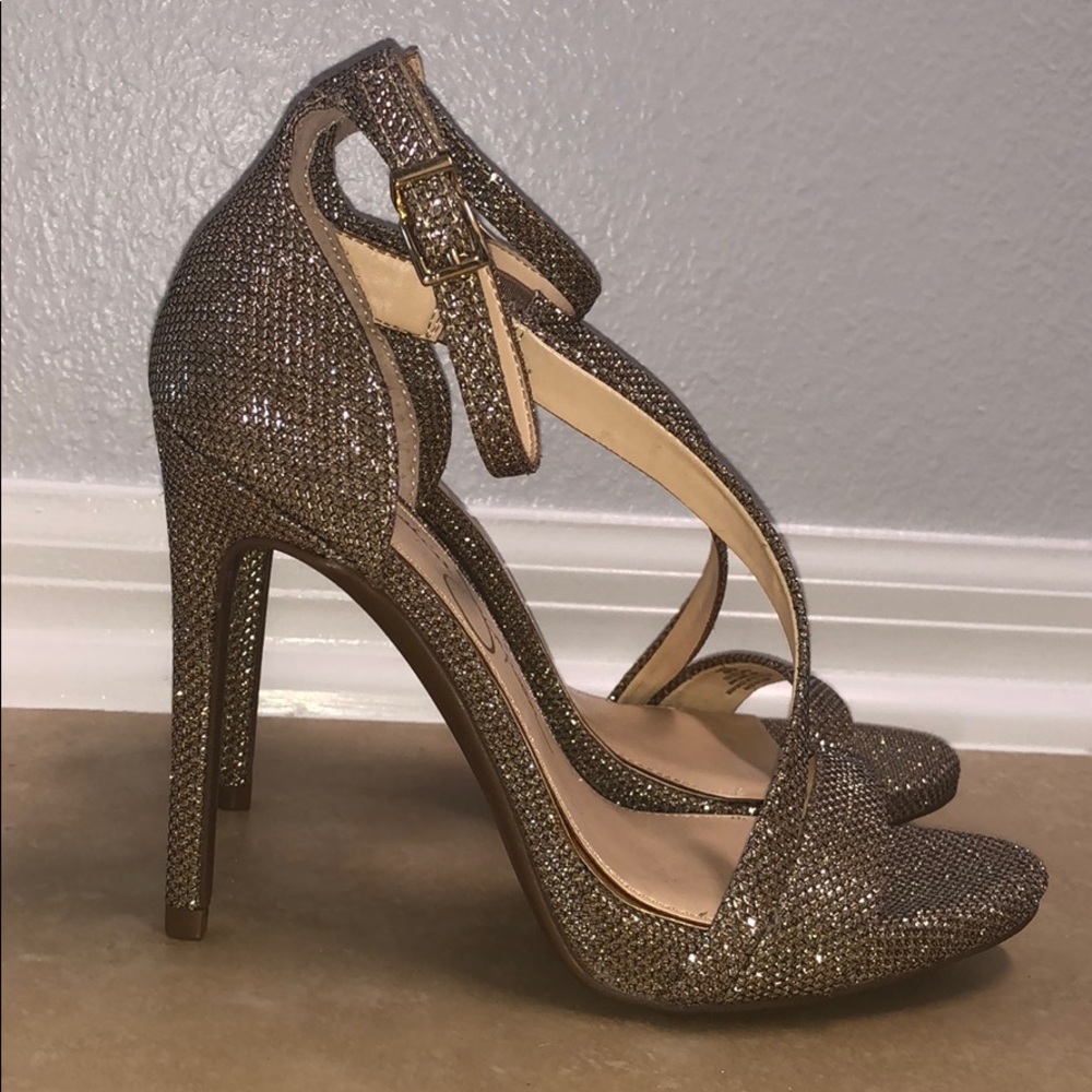 Jessica Simpson Size 6 Strappy Rayli Heels